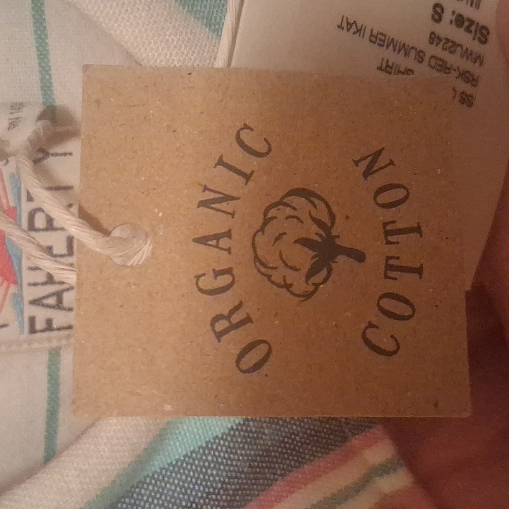 Faherty Red and Green Patterned Button-Down Shirt… - image 8